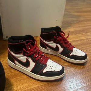 Air Jordan 1 retro bloodline